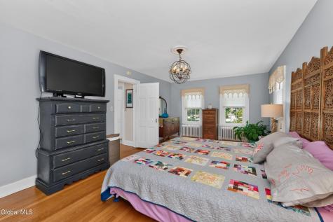 187 S Main Avenue Albany NY 12208