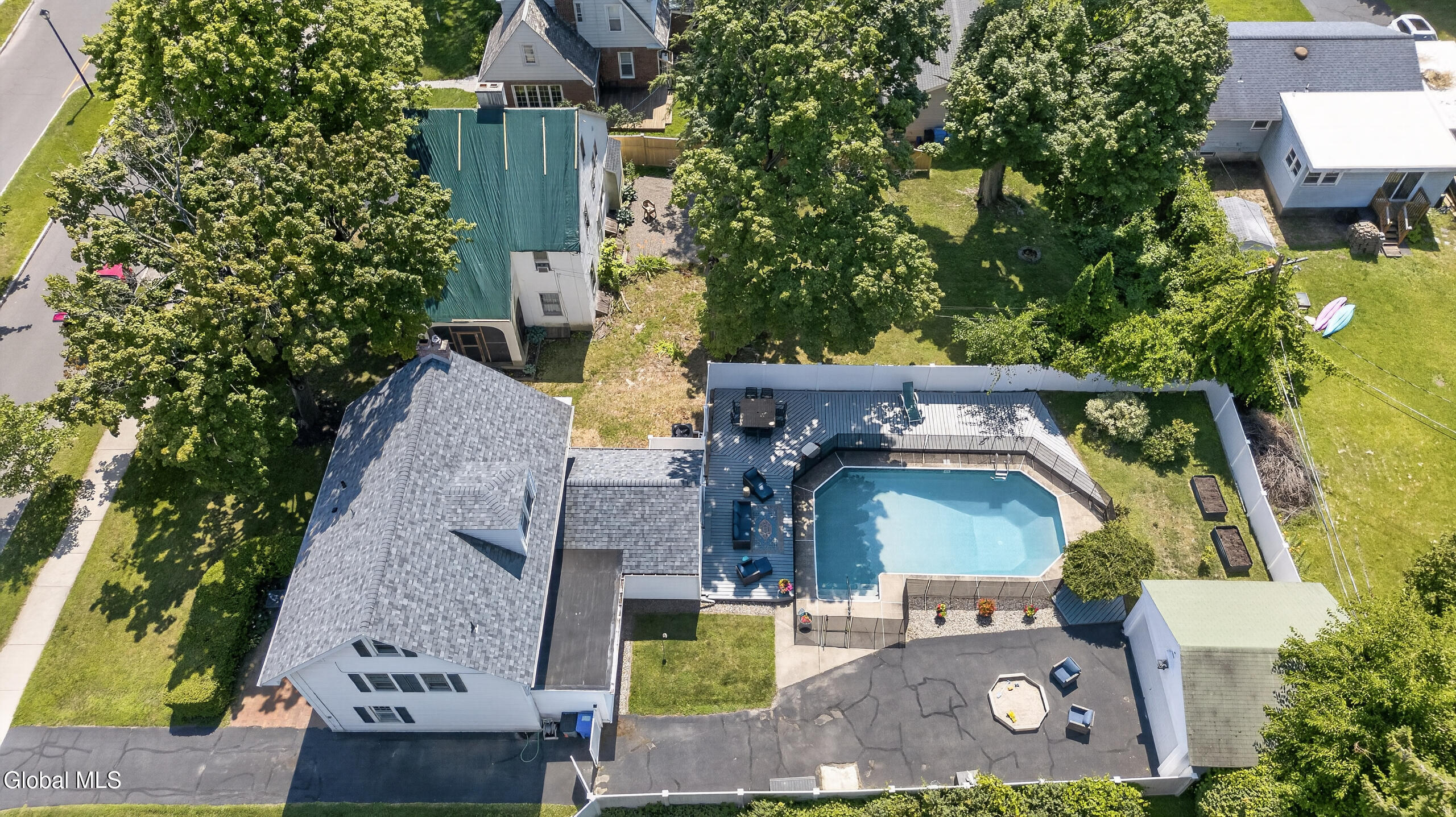 187 S Main Avenue Albany NY 12208