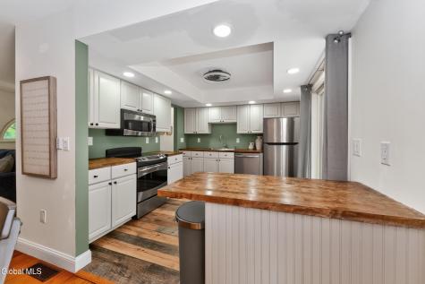 35 Acorn Avenue Clifton Park NY 12065
