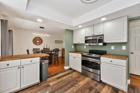 35 Acorn Avenue Clifton Park NY 12065