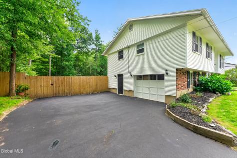 35 Acorn Avenue Clifton Park NY 12065