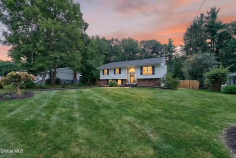 35 Acorn Avenue Clifton Park NY 12065