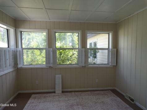 15 Heinrick Street Queensbury NY 12804