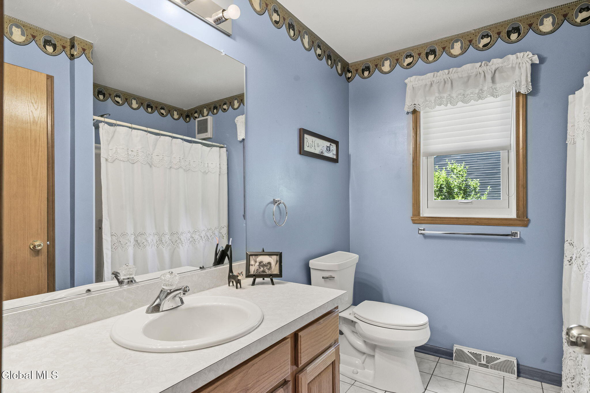 812 Al Constantino Drive Rotterdam NY 12306
