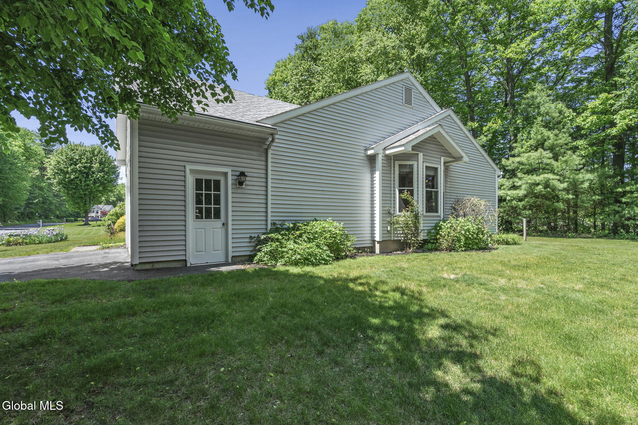 812 Al Constantino Drive Rotterdam NY 12306