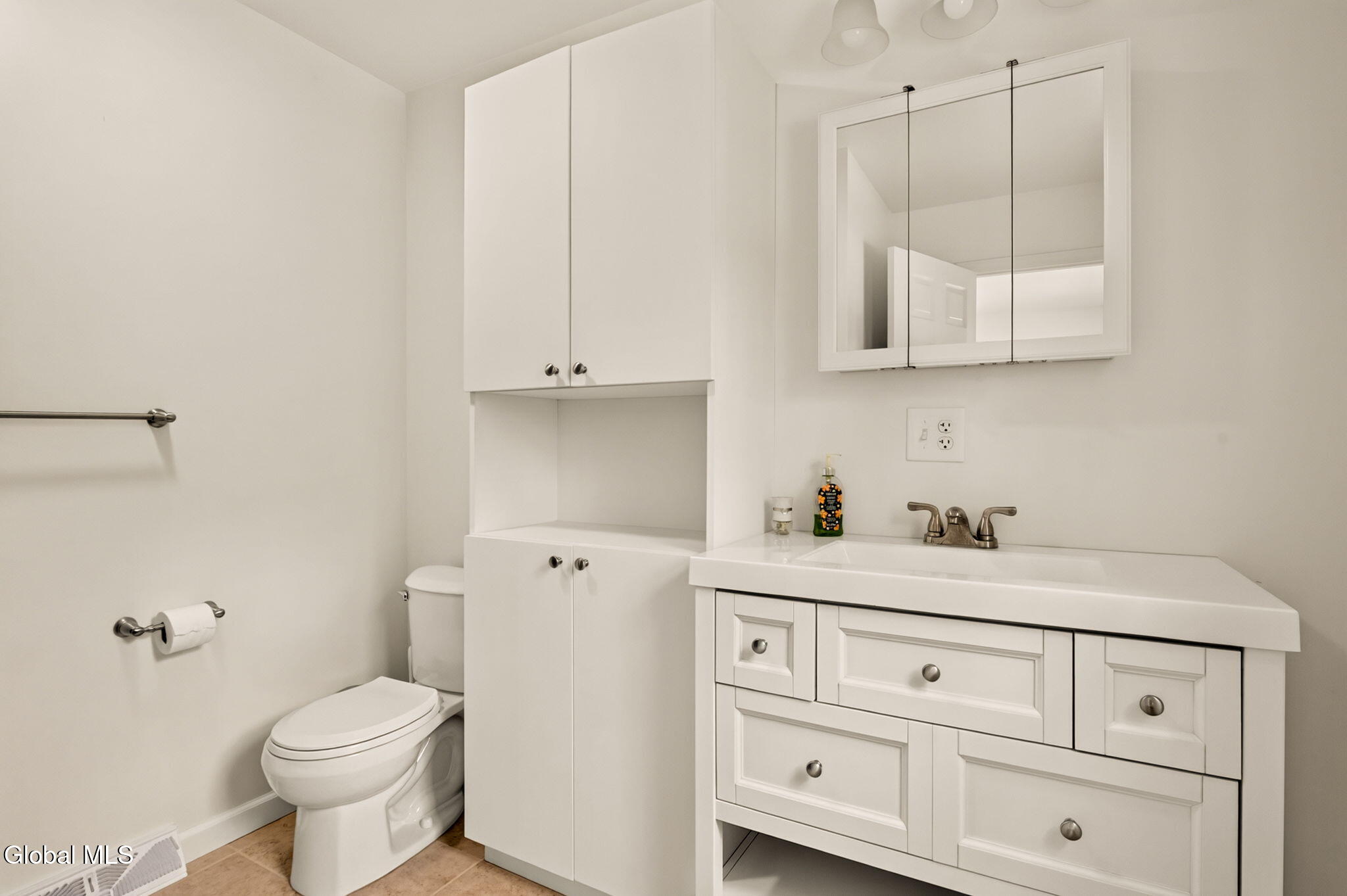 19 Start Avenue Rensselaer NY 12144