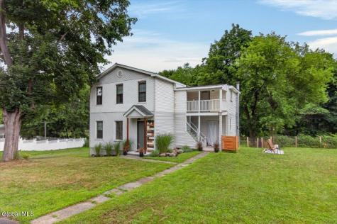 267 Poplar Avenue Valley Falls NY 12185
