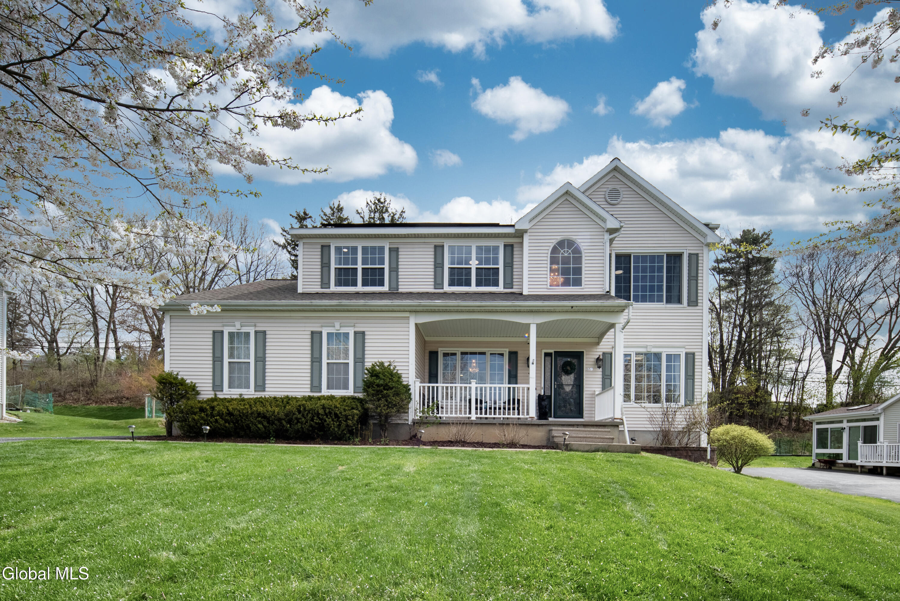 39 Utica Avenue Latham NY 12110