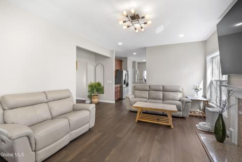 39 Utica Avenue Latham NY 12110