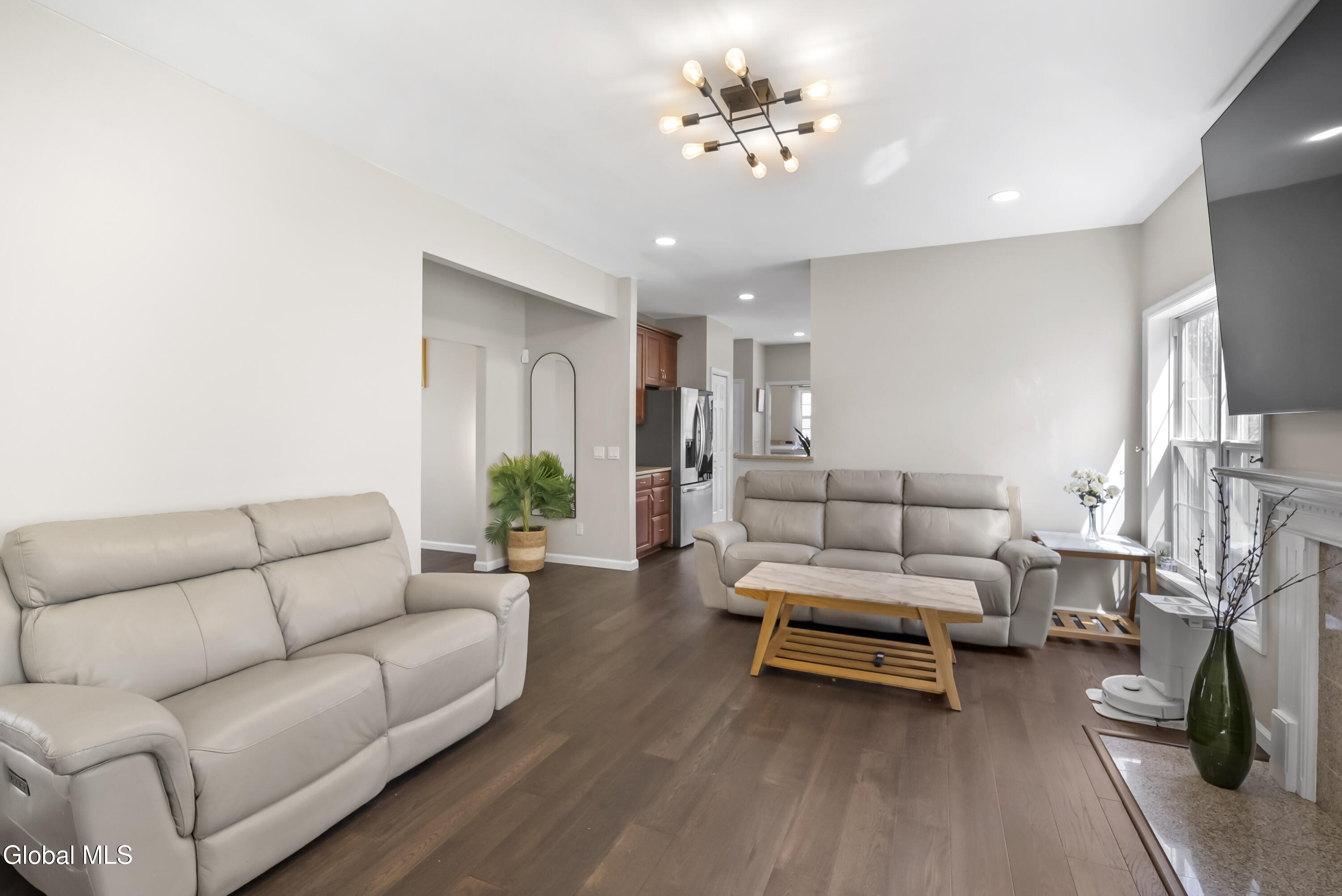 39 Utica Avenue Latham NY 12110
