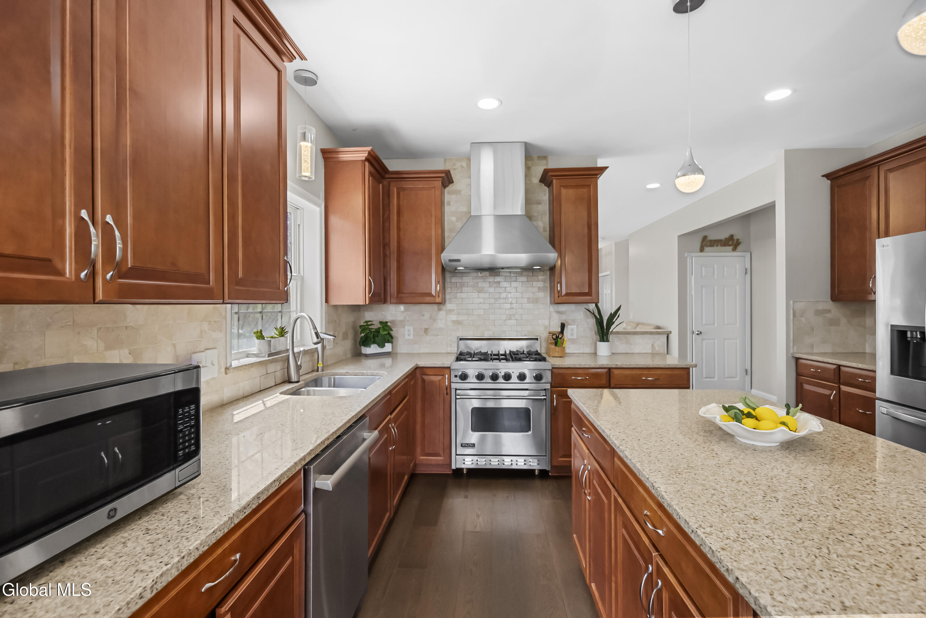 39 Utica Avenue Latham NY 12110