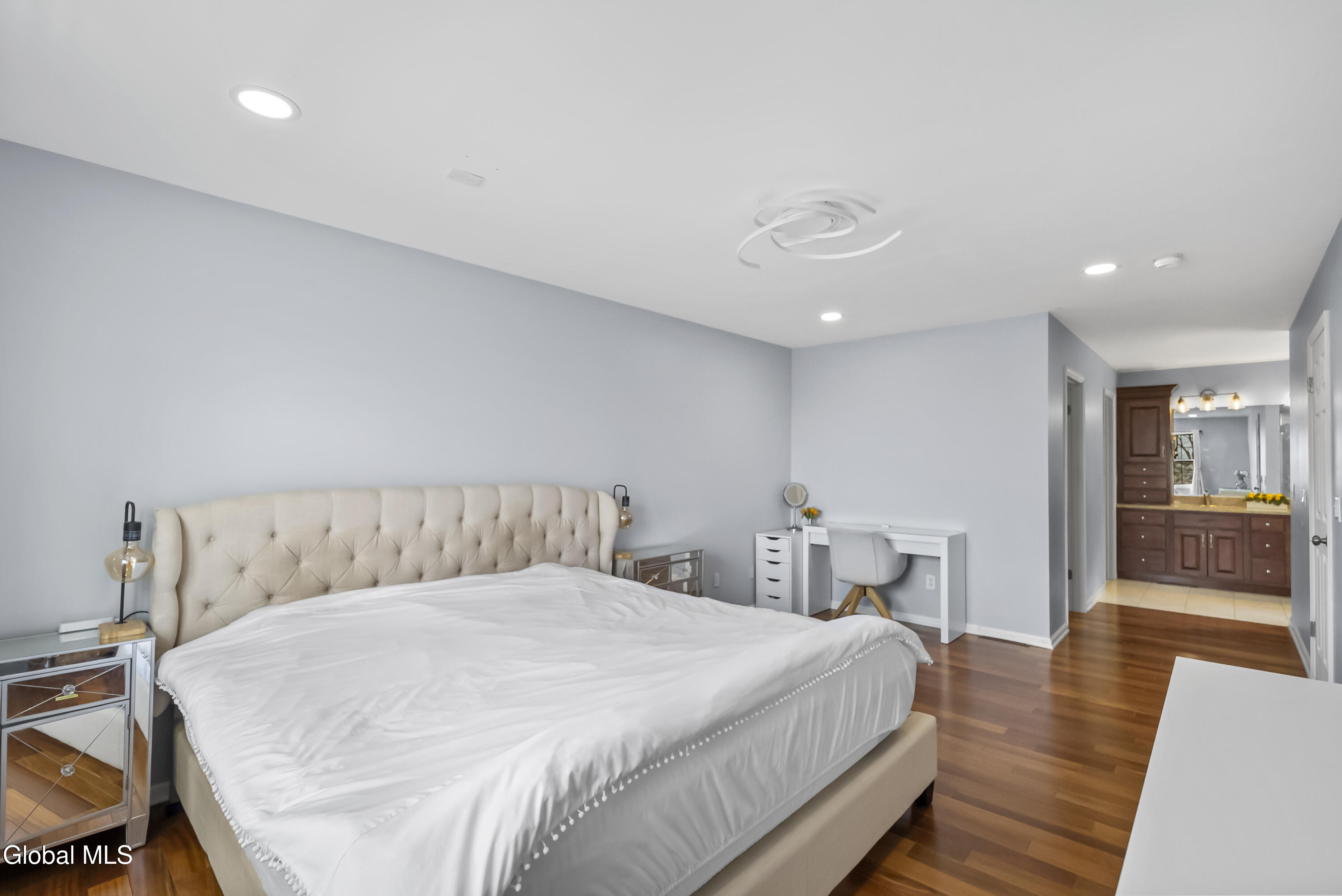 39 Utica Avenue Latham NY 12110