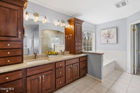 39 Utica Avenue Latham NY 12110