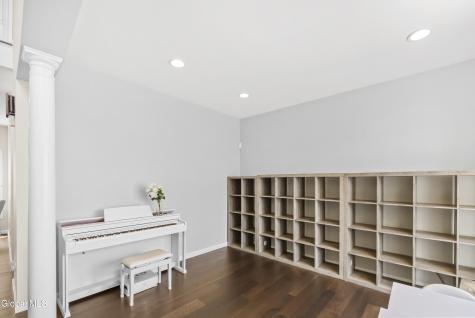 39 Utica Avenue Latham NY 12110