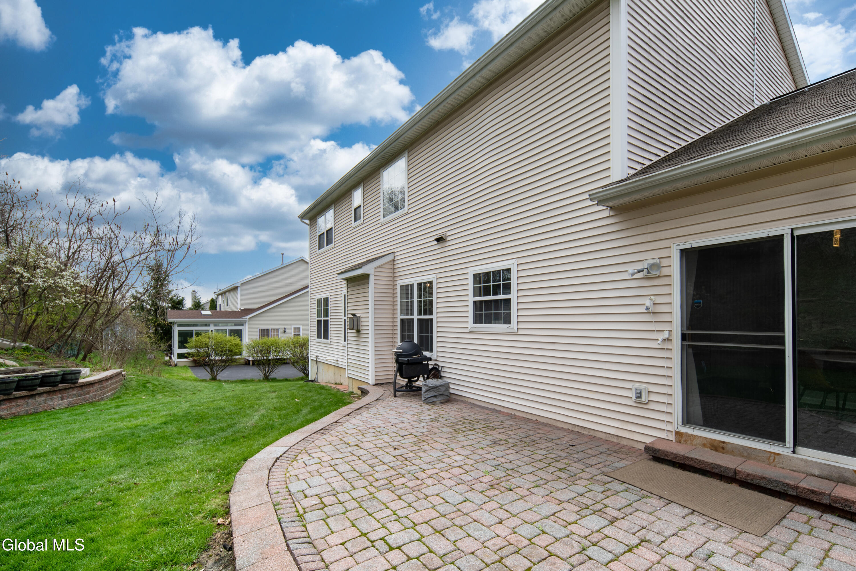 39 Utica Avenue Latham NY 12110
