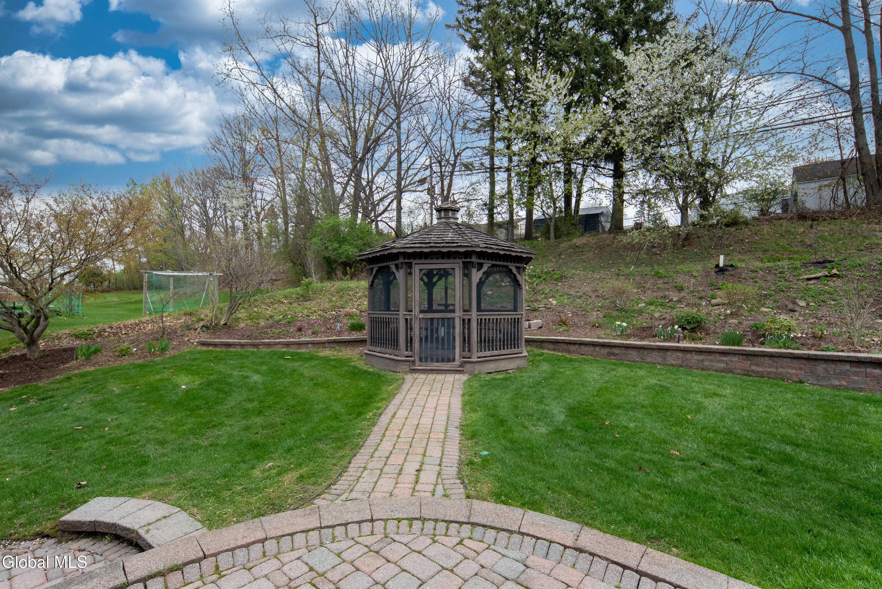 39 Utica Avenue Latham NY 12110