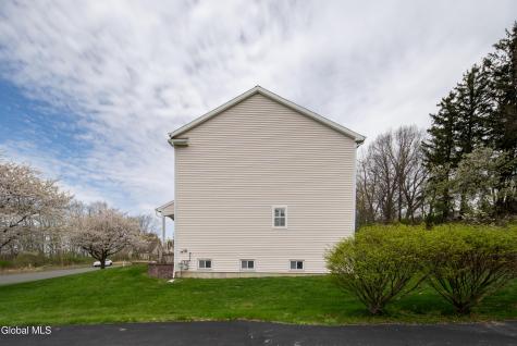 39 Utica Avenue Latham NY 12110