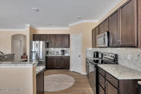 62 Somerset Drive Halfmoon NY 12118