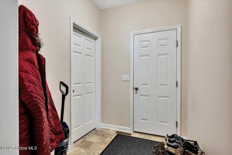 62 Somerset Drive Halfmoon NY 12118