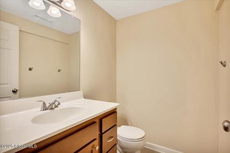 62 Somerset Drive Halfmoon NY 12118