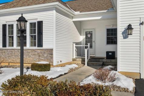 62 Somerset Drive Halfmoon NY 12118