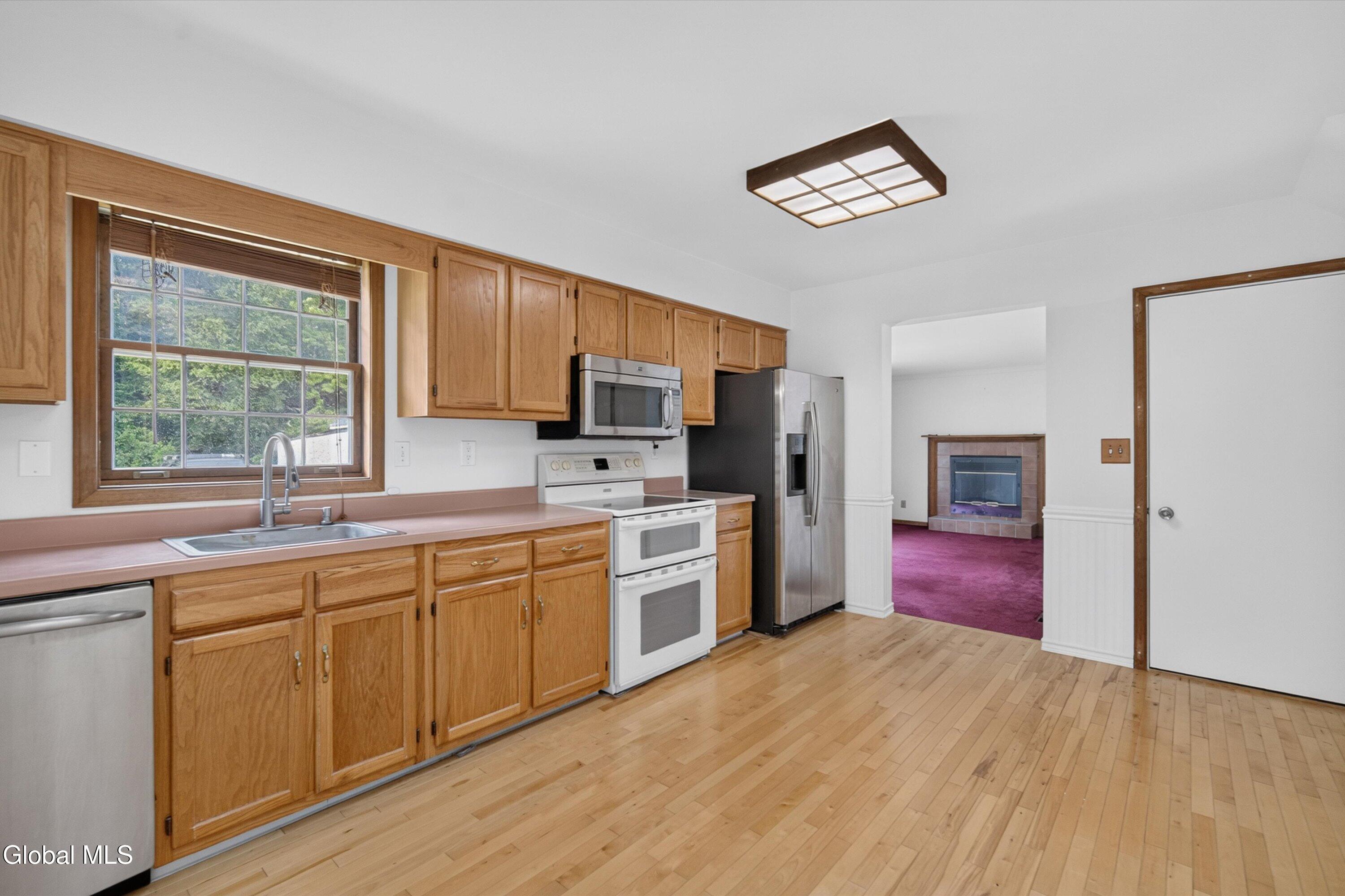 1120 Laural Lane Malta NY 12020