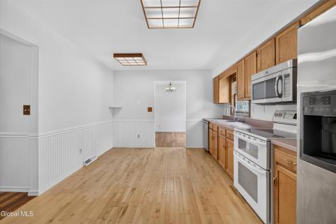 1120 Laural Lane Malta NY 12020