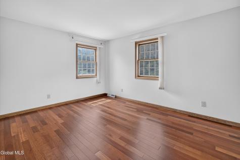 1120 Laural Lane Malta NY 12020