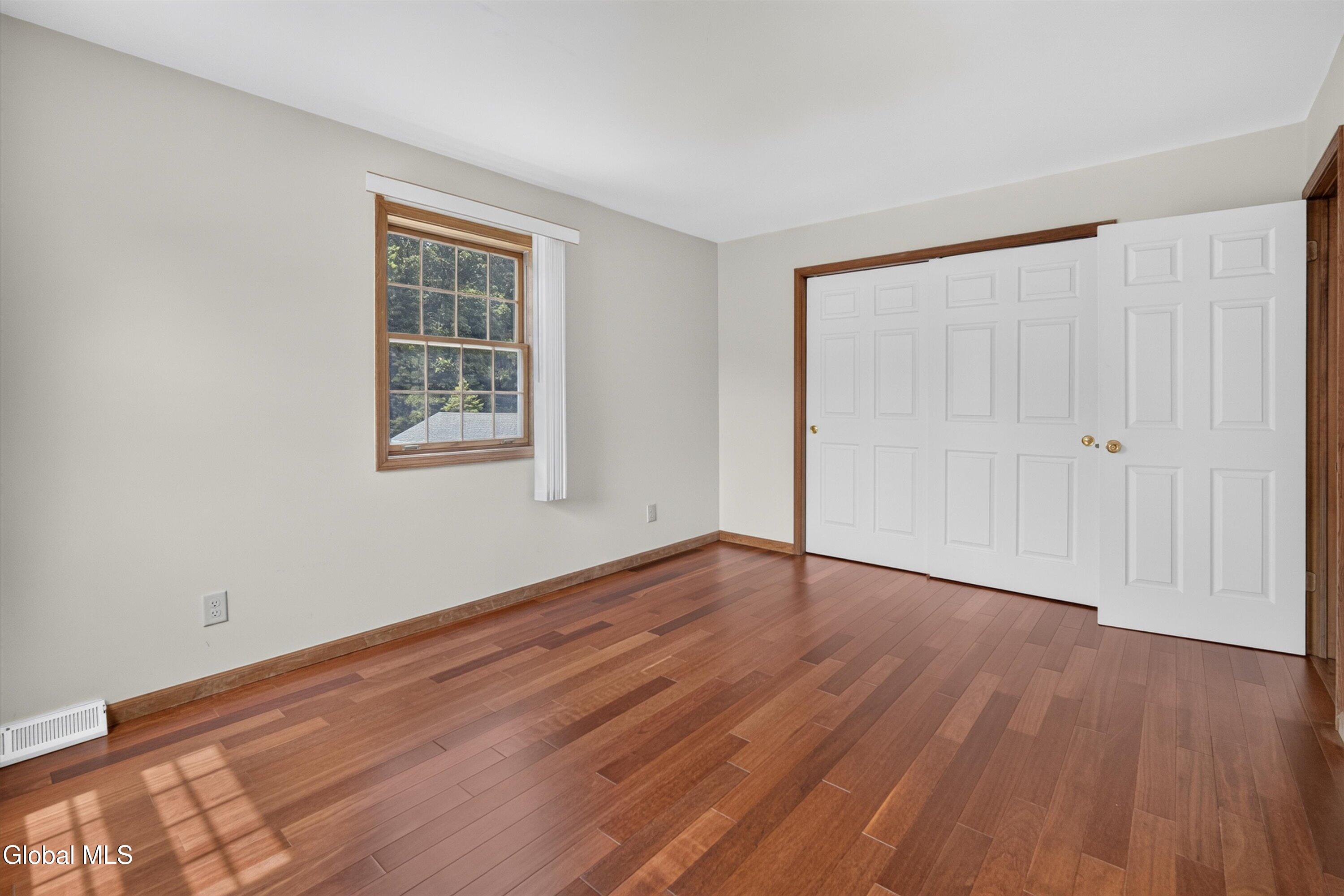 1120 Laural Lane Malta NY 12020
