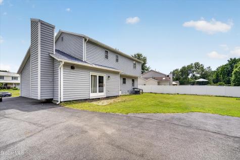1120 Laural Lane Malta NY 12020