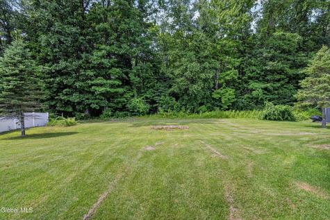 1120 Laural Lane Malta NY 12020