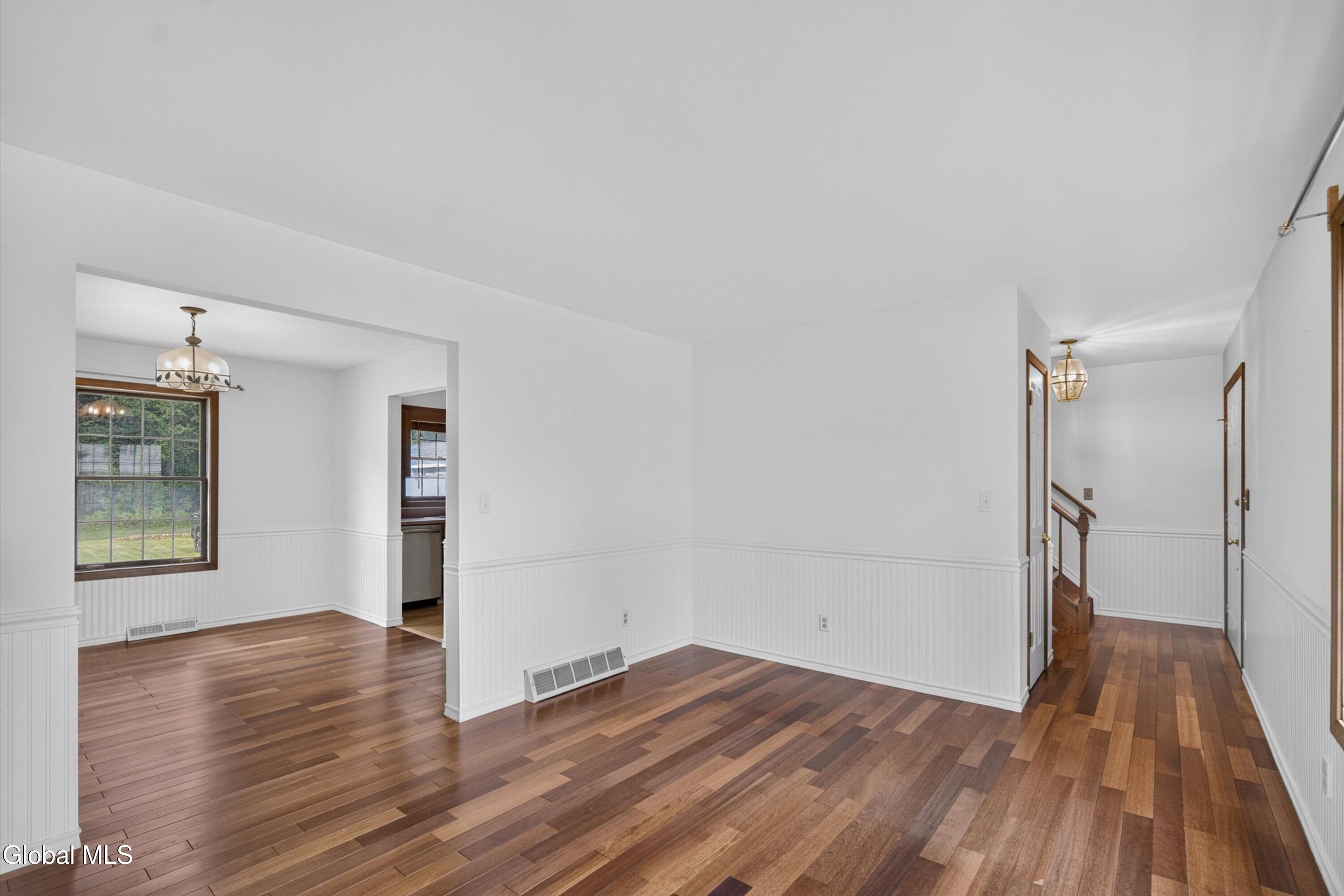 1120 Laural Lane Malta NY 12020