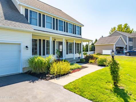 2 Winding Creek Way Cohoes NY 12047