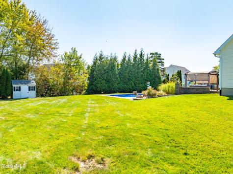 2 Winding Creek Way Cohoes NY 12047