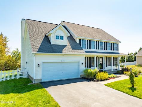 2 Winding Creek Way Cohoes NY 12047