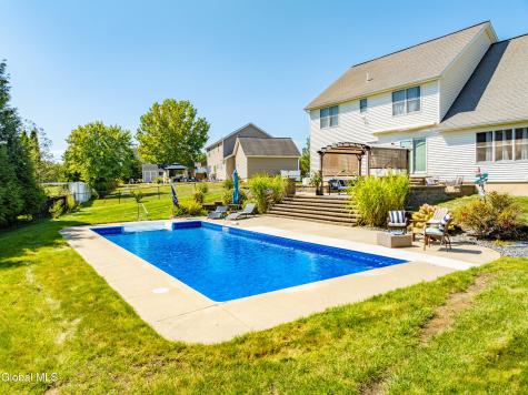2 Winding Creek Way Cohoes NY 12047