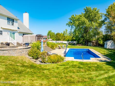 2 Winding Creek Way Cohoes NY 12047
