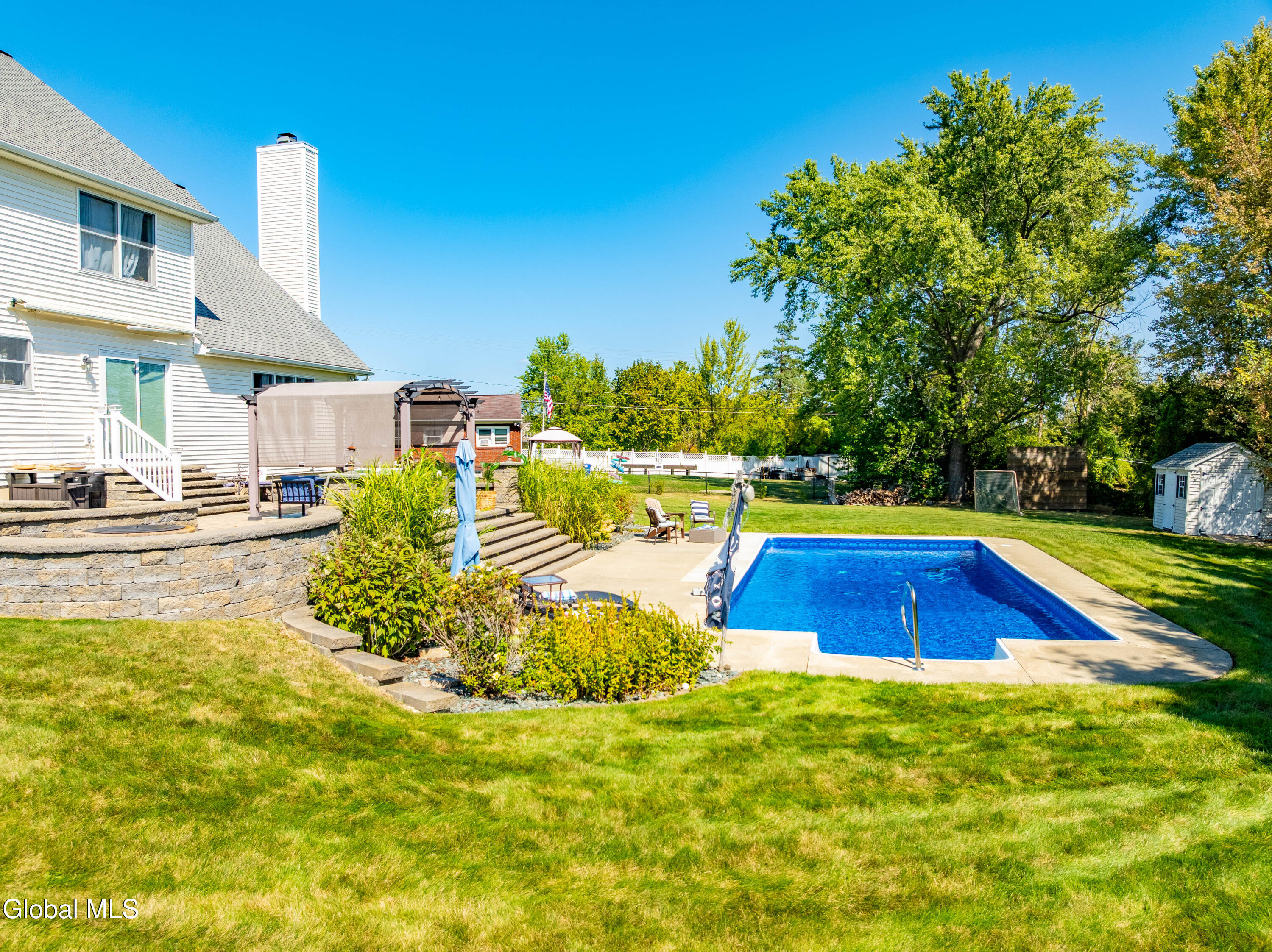 2 Winding Creek Way Cohoes NY 12047