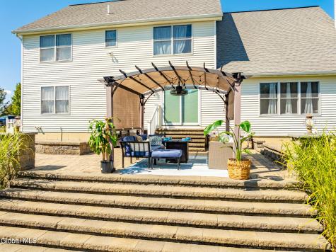 2 Winding Creek Way Cohoes NY 12047