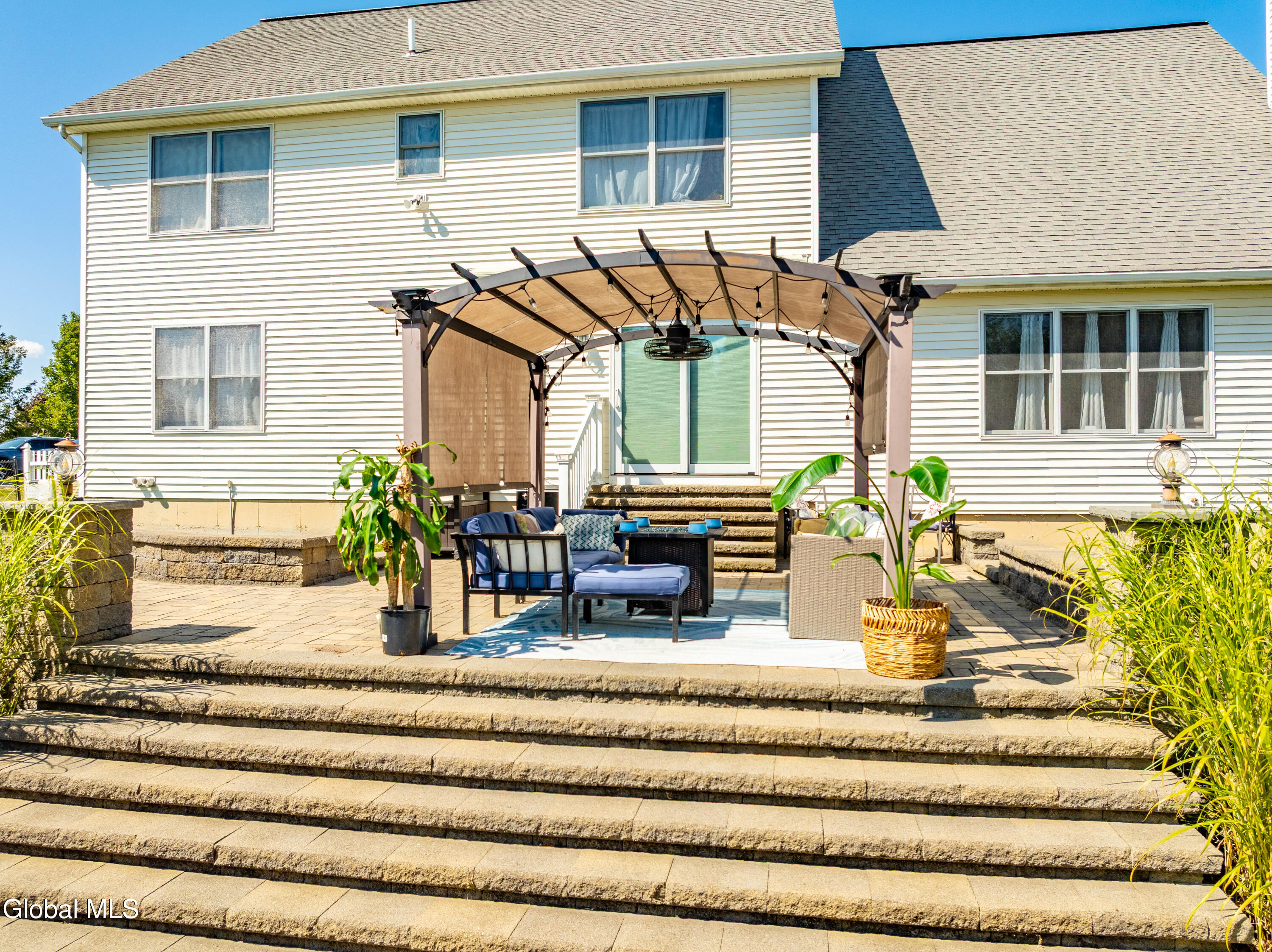2 Winding Creek Way Cohoes NY 12047
