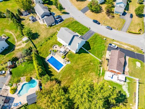 2 Winding Creek Way Cohoes NY 12047