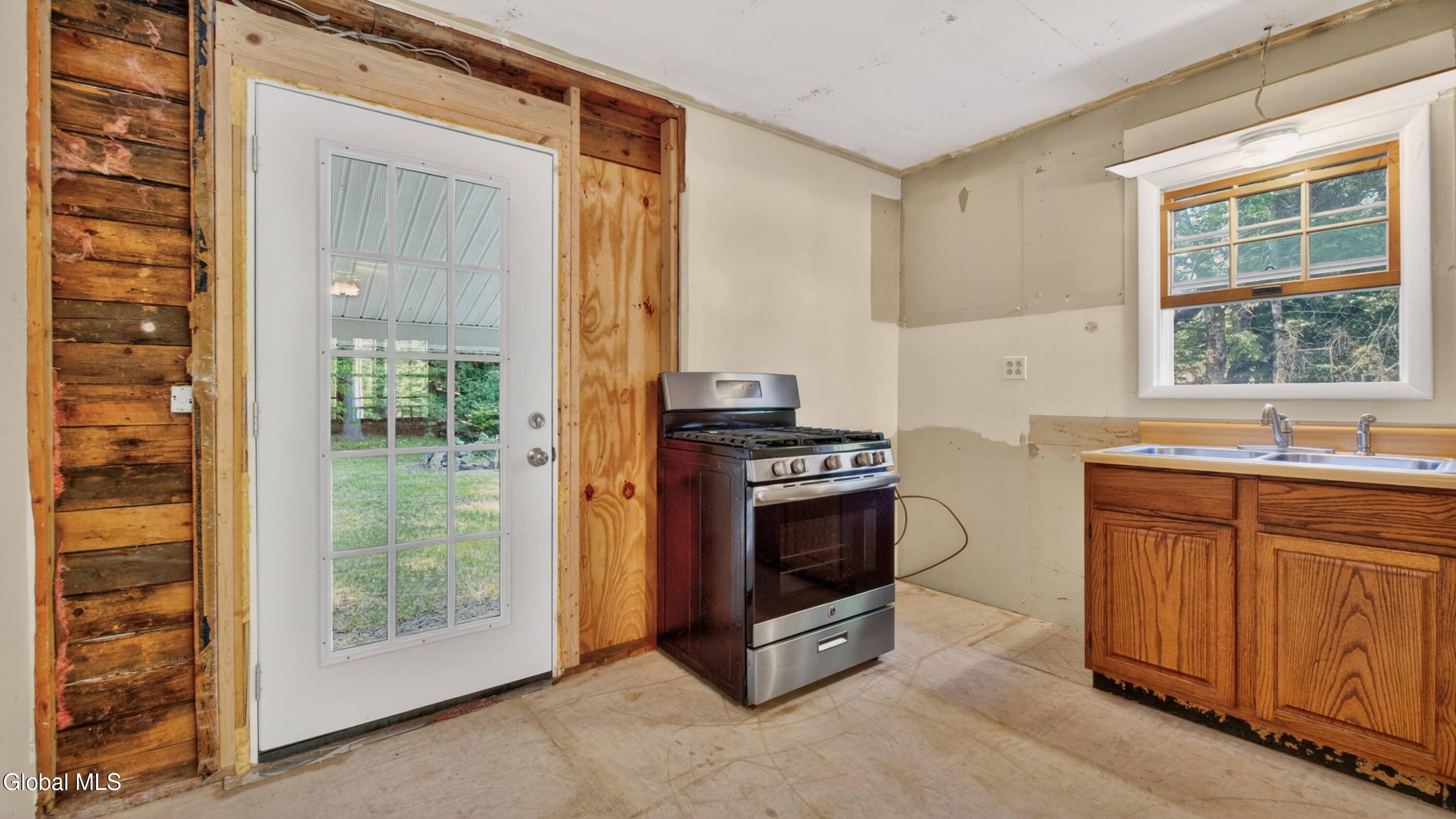 1166 County Road 110 Broadalbin NY 12025