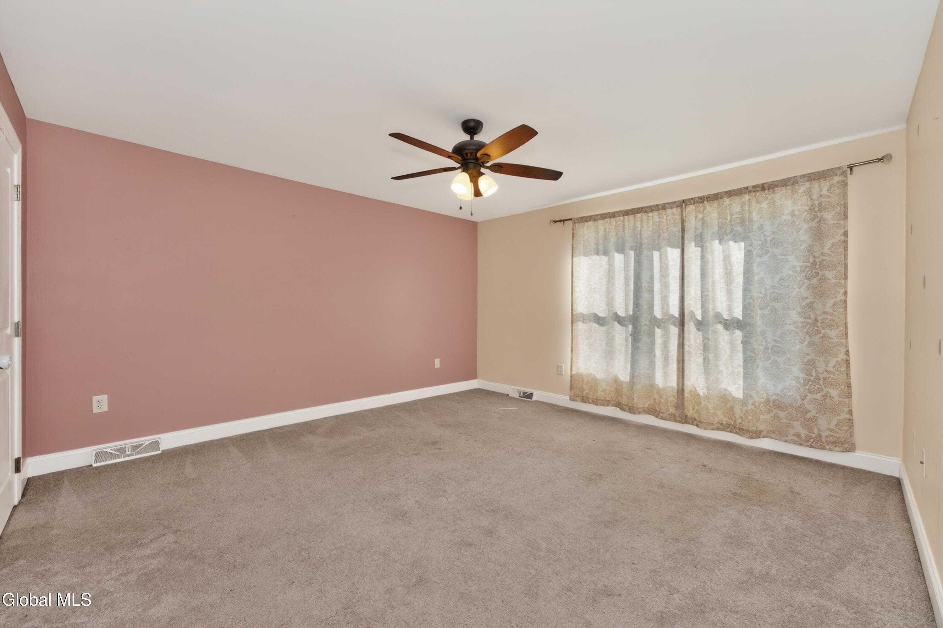 3174 E Lydius Street Schenectady NY 12303
