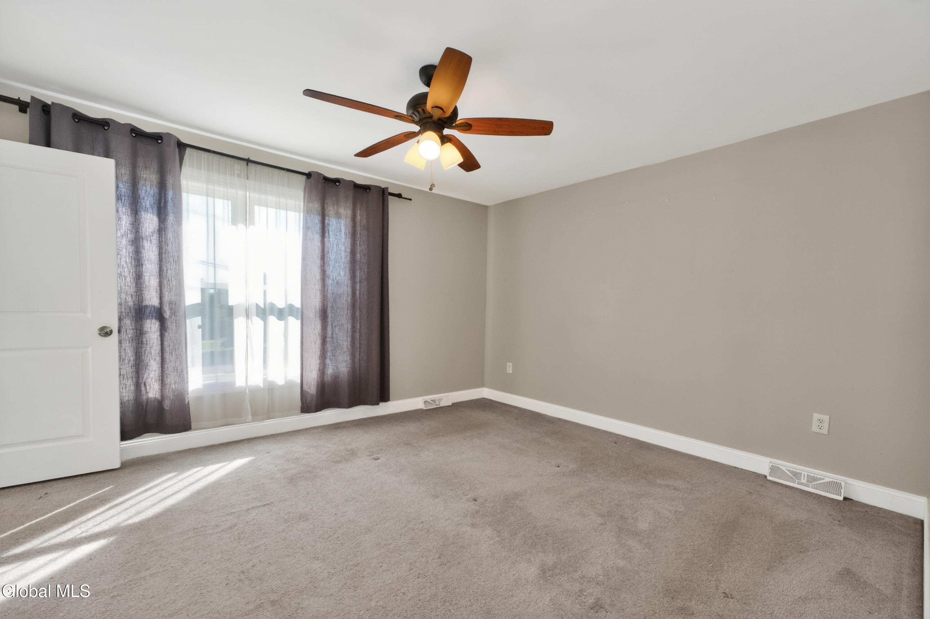 3174 E Lydius Street Schenectady NY 12303