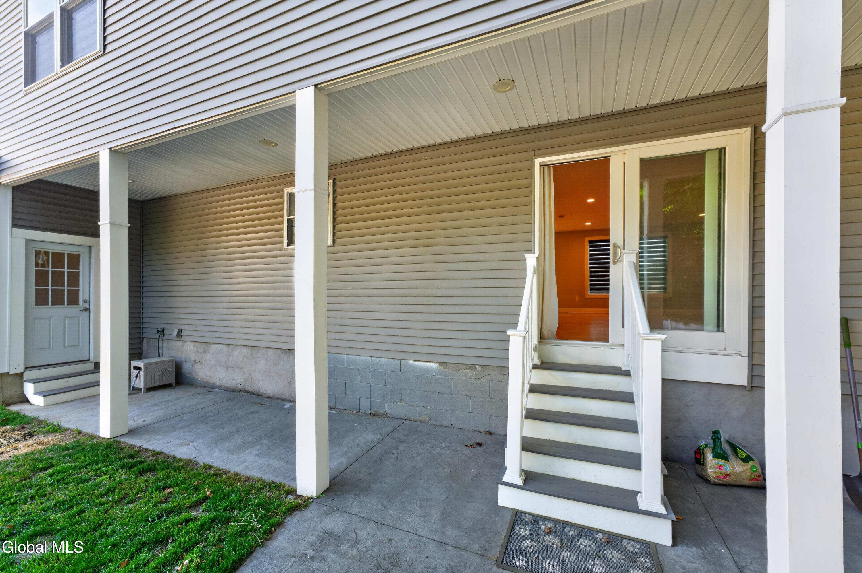 3174 E Lydius Street Schenectady NY 12303