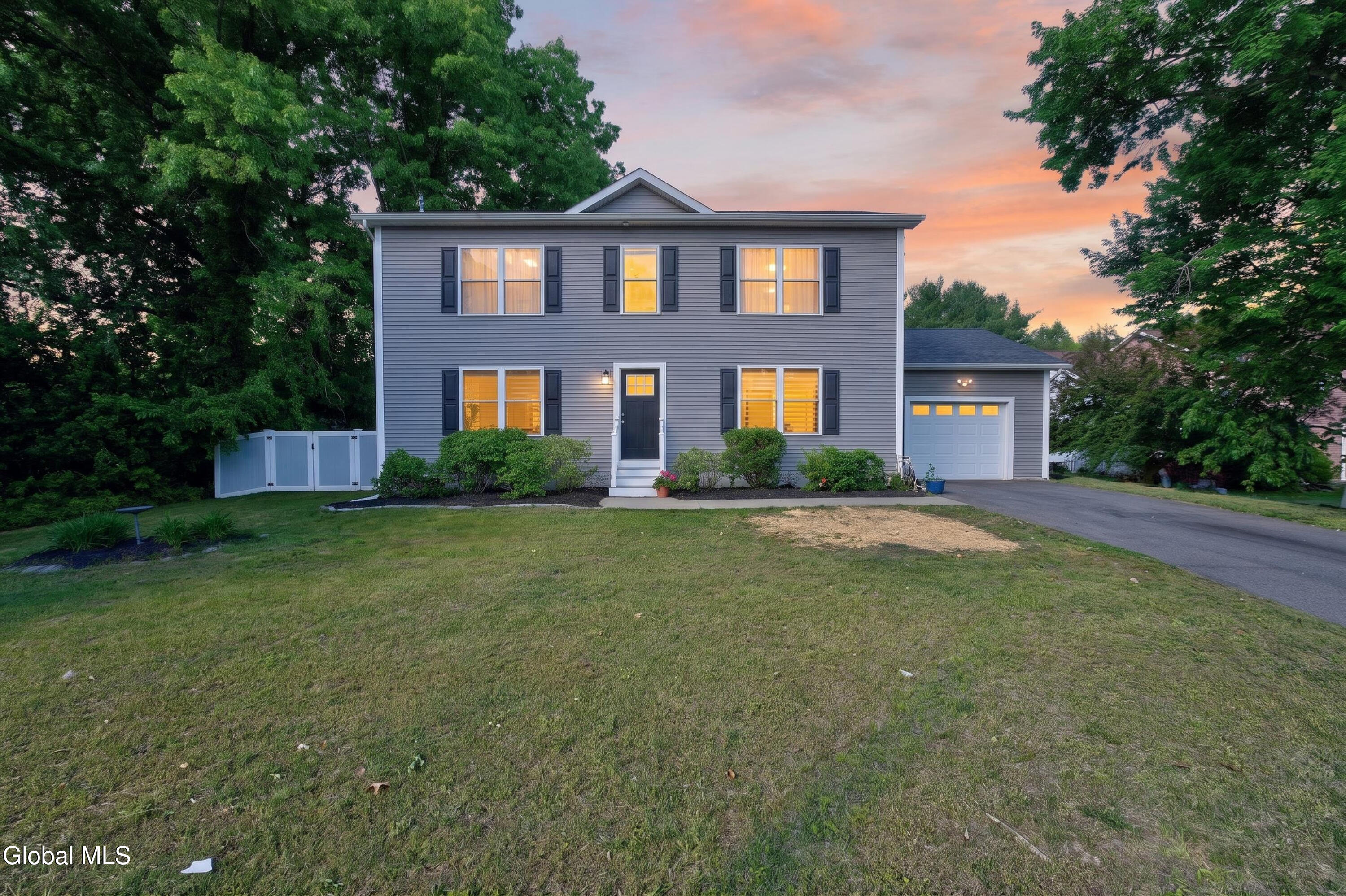 3174 E Lydius Street Schenectady NY 12303