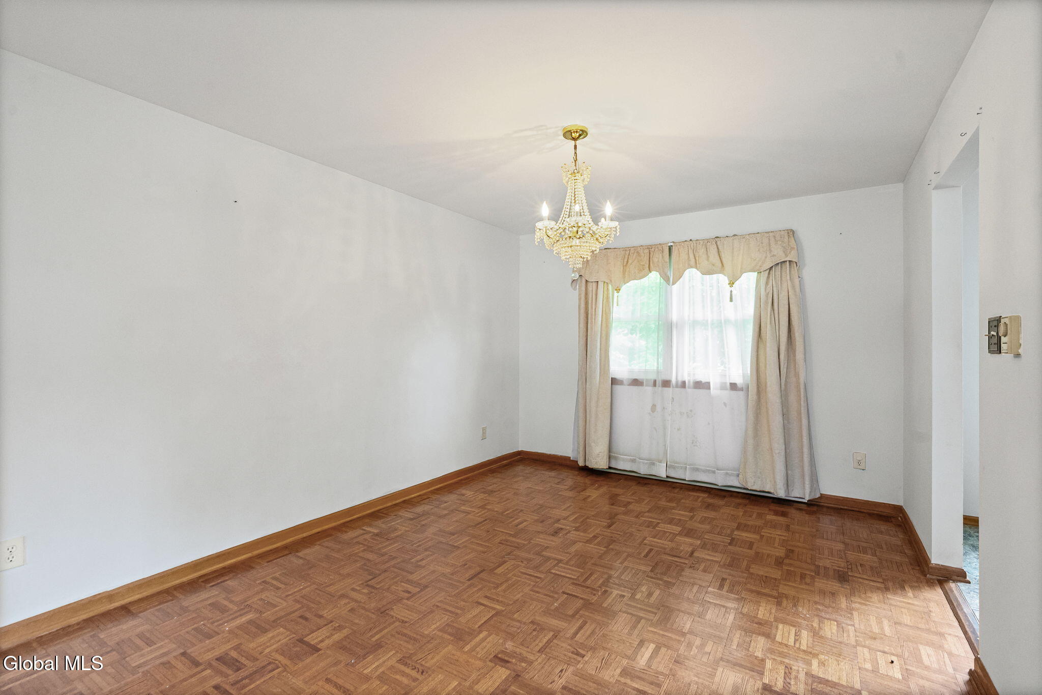 756 Hampshire Seat Niskayuna NY 12309
