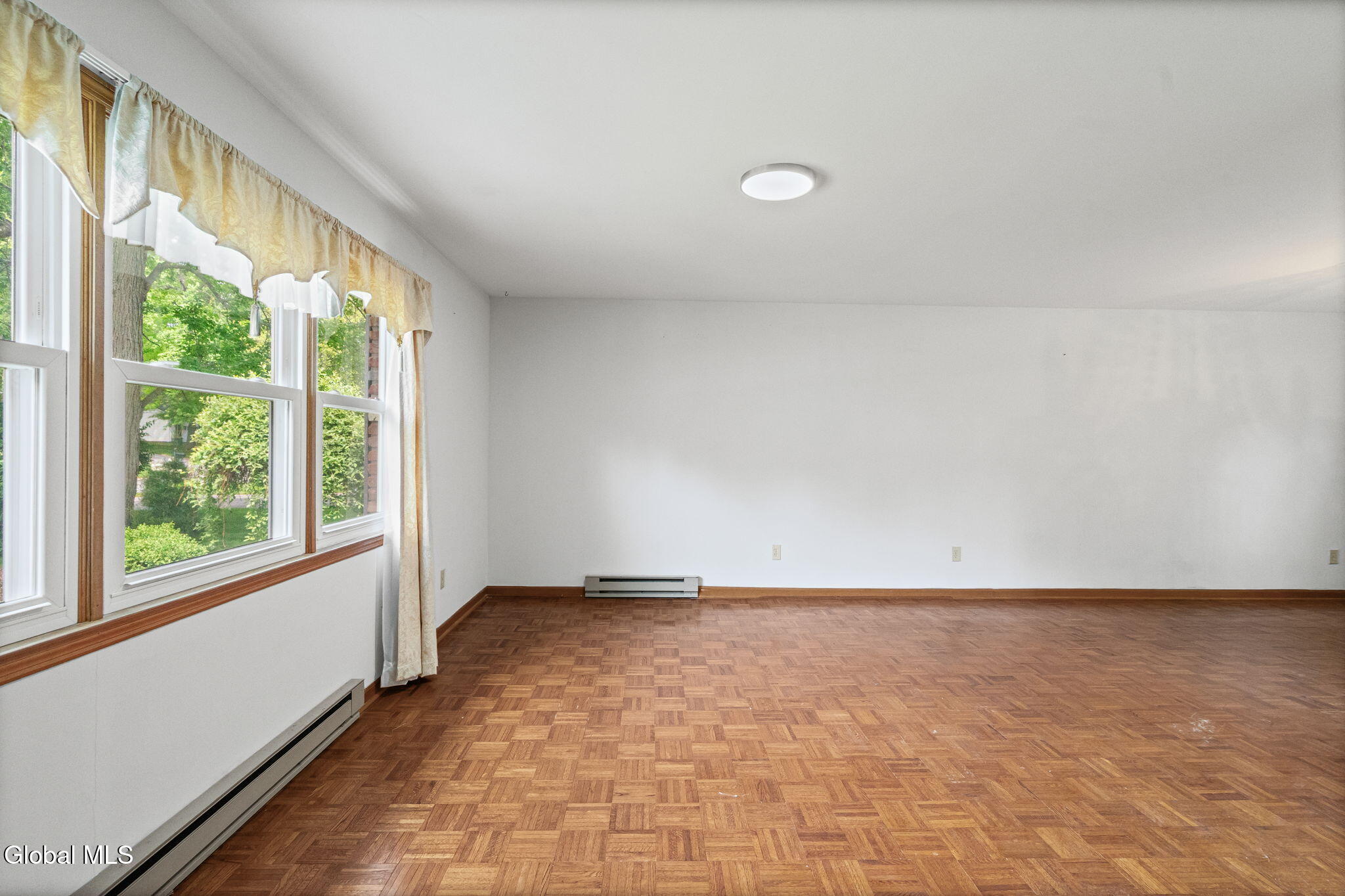 756 Hampshire Seat Niskayuna NY 12309