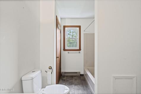 756 Hampshire Seat Niskayuna NY 12309