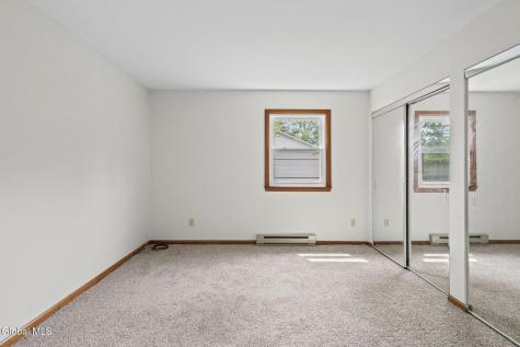 756 Hampshire Seat Niskayuna NY 12309